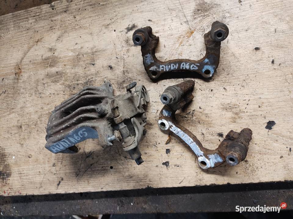 AUDI A6 C5 24 V6 zacisk tył prawy jarzmo Kielce
