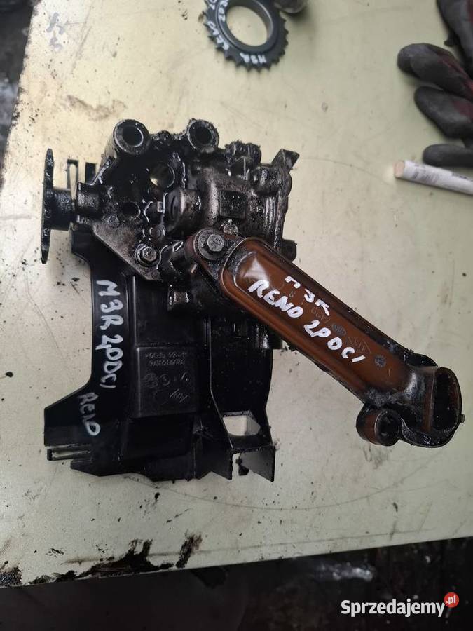 RENAULT TRAFIC VIVRO 20 DCI pompa oleju smok Kielce