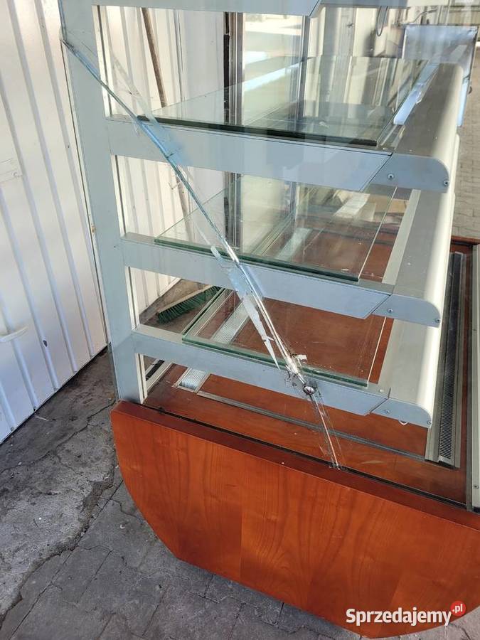 Witryna cukiernia chłodziarka ciasto 130 Gastronomia lubelskie Lubartów