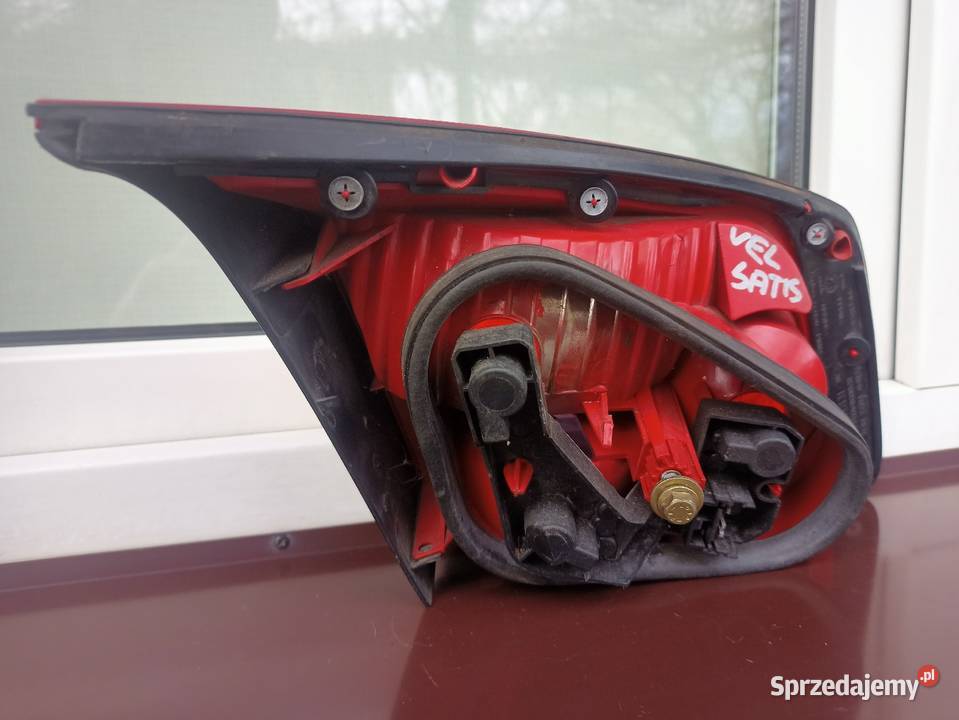 Renault Vel Satis lampa tył tylna prawa w klapę Sieradz
