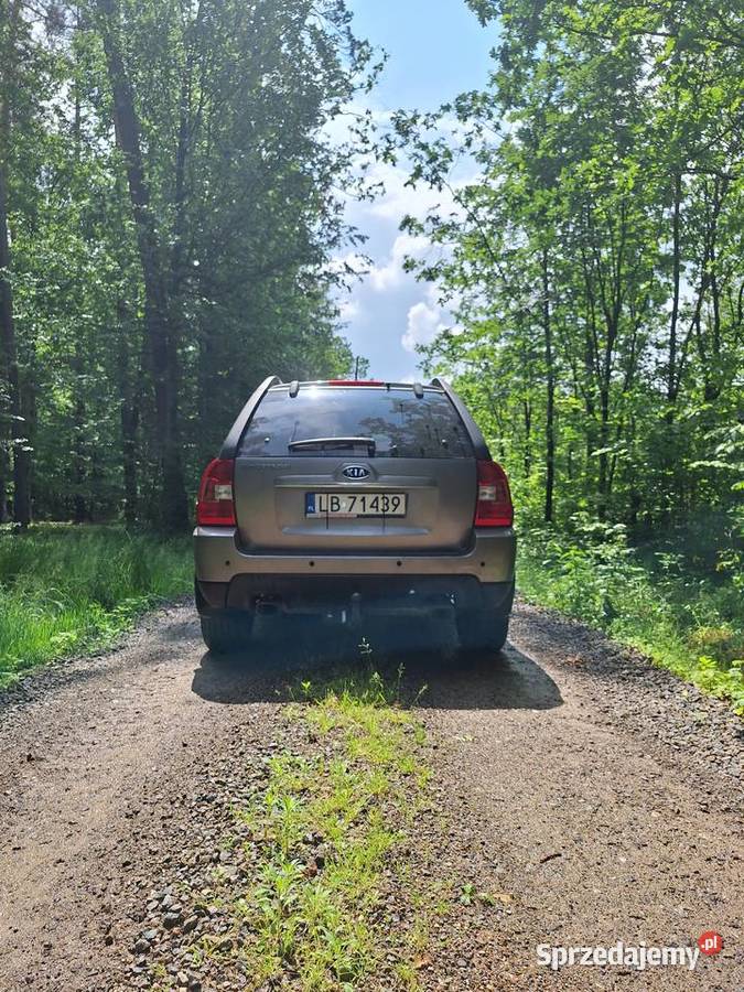 Kia Sportage dwa komplety opon na felgach
