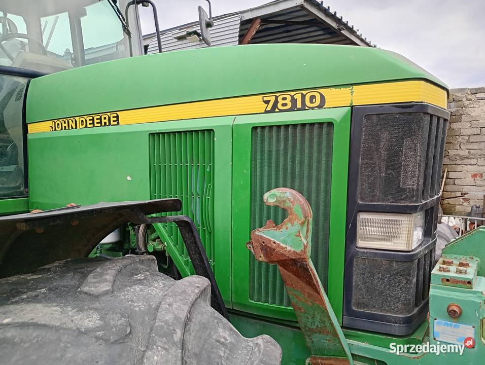 Ciągnik John Deere Brzeg