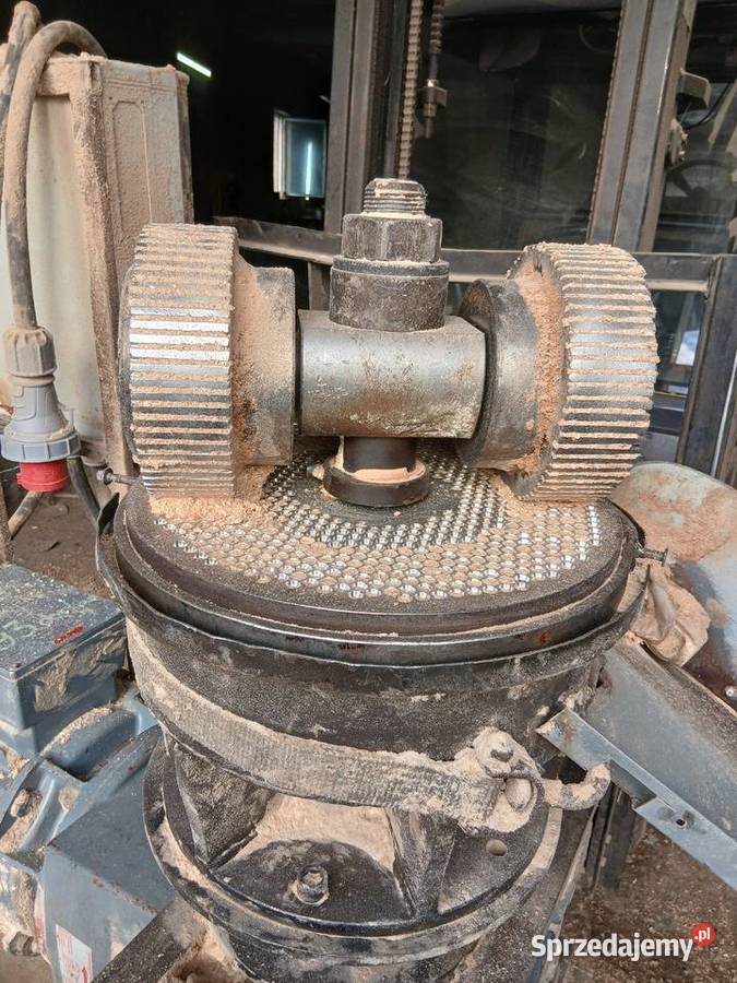 peleciarka 30 kw matryca 400 Zator