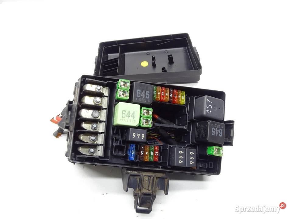 SKRZYNKA BEZPIECZNIKÓW BSI 5Q0907361A LEON III osobowe małopolskie