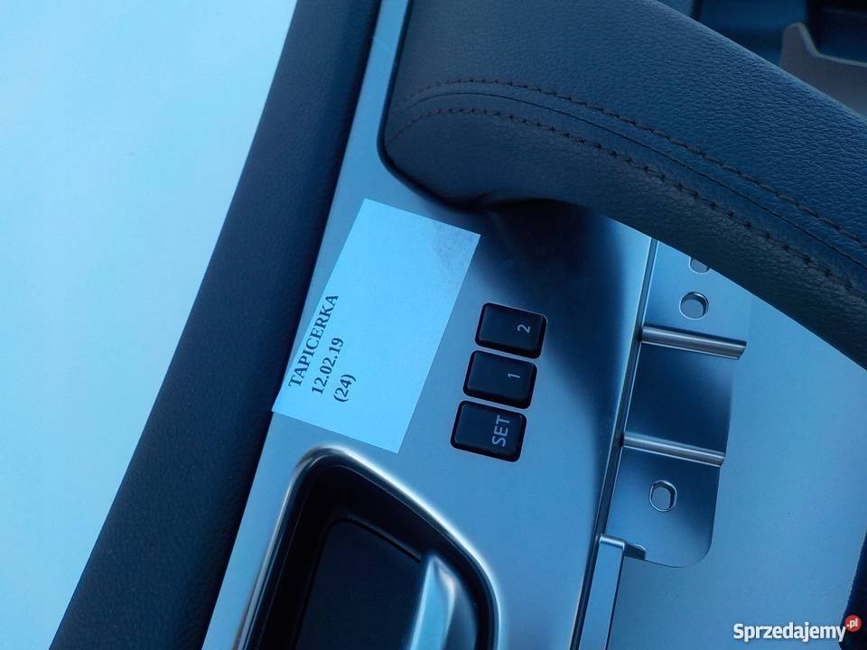 TAPICERKA BOCZEK DRZWI LEWY PRZÓD INFINITI FX QX Karoseria