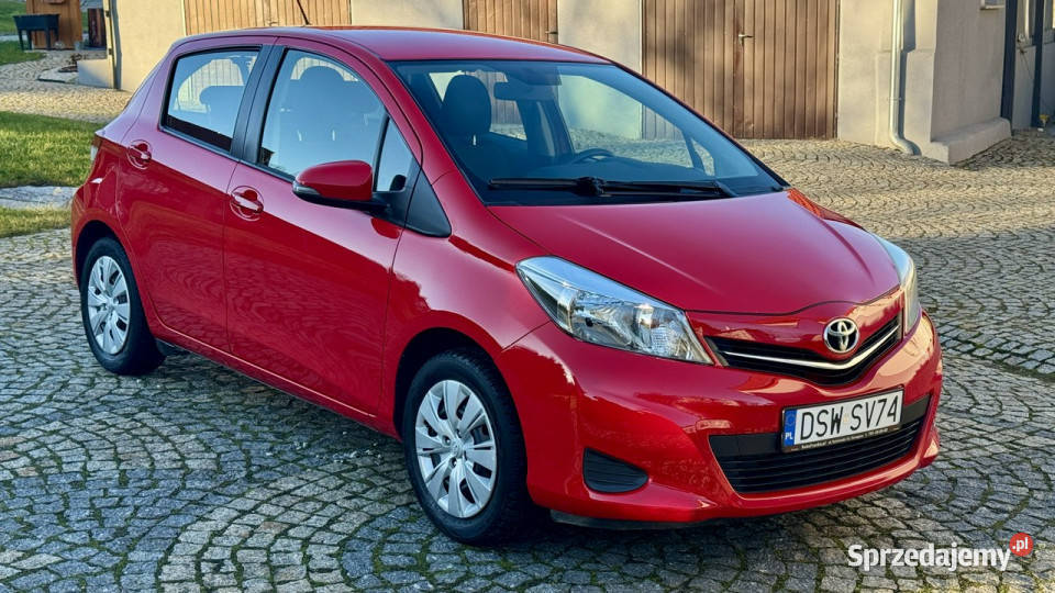 Toyota Yaris 13 Benzyna 100 SALON POLSKA 1 isofix Strzegom