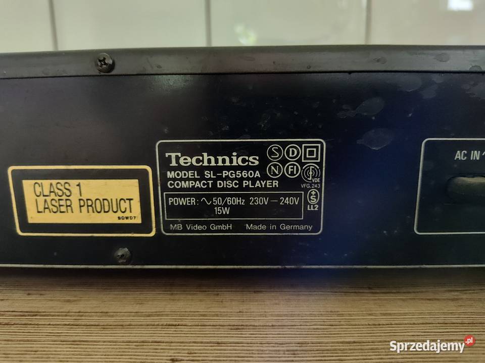 Odtwarzacz CD Technics SLPG560 Krowiarki