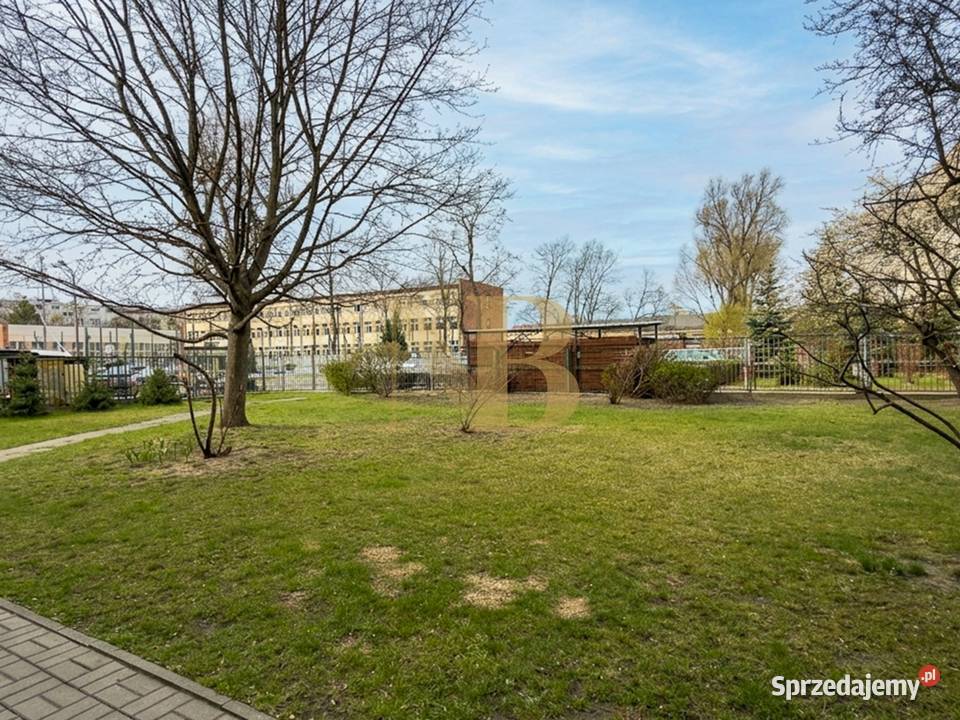 Kawalerka z oddzielną kuchnią Parku Sieleckim Warszawa sprzedam