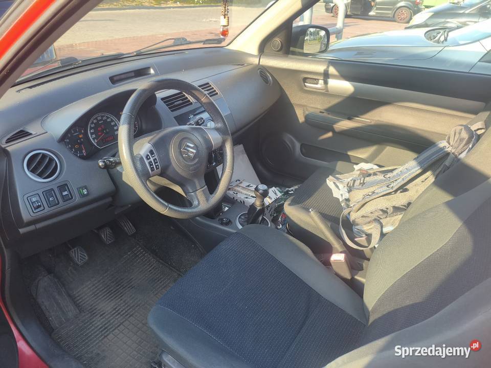 Suzuki Swift mk6 2009 13 benzyna z gazem 215 Konin