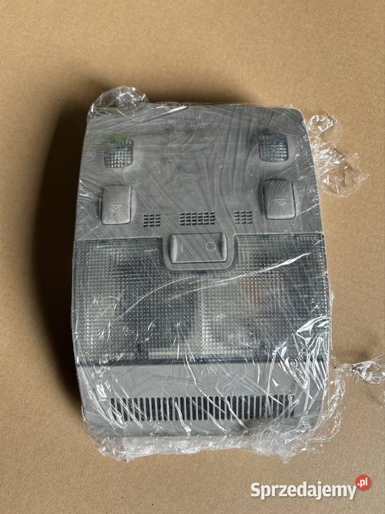 Lampka kabiny Audi a4 b6 b7 8E0947135A Bydgoszcz