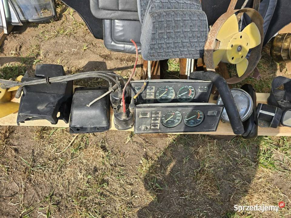 Fiat 125p duży zestaw części komplet szyby Biała Piska sprzedam