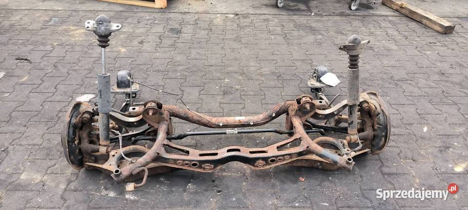 BELKA SANKI TYŁ VOLKSWAGEN GOLF V 1K0505315BH Pozostałe Lipno