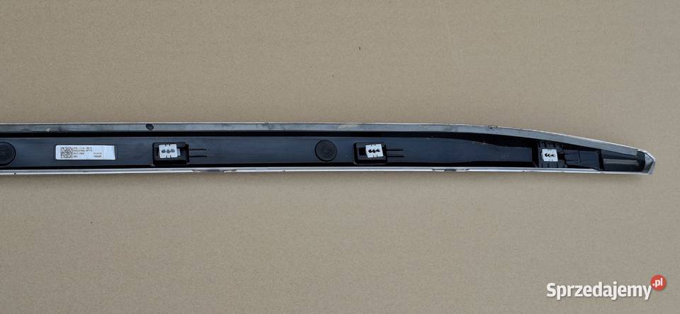 AUDI A3 8Y SLINE LISTWA NAKLADKA PROGU PRAWA Bieleń