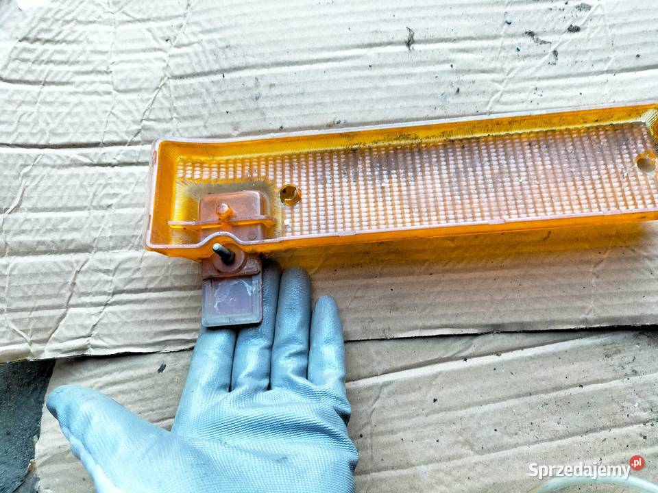FIAT 125P KLOSZ LAMPY TYŁ TYLNEJ lubelskie Kamień-Kolonia