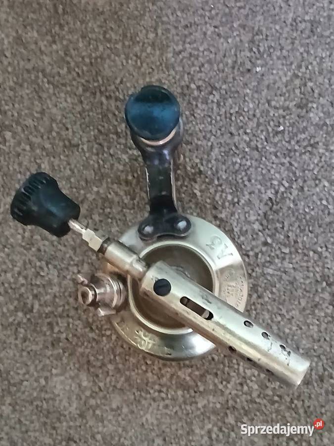 Stara lampa litowncza z końca lat XIX wieku