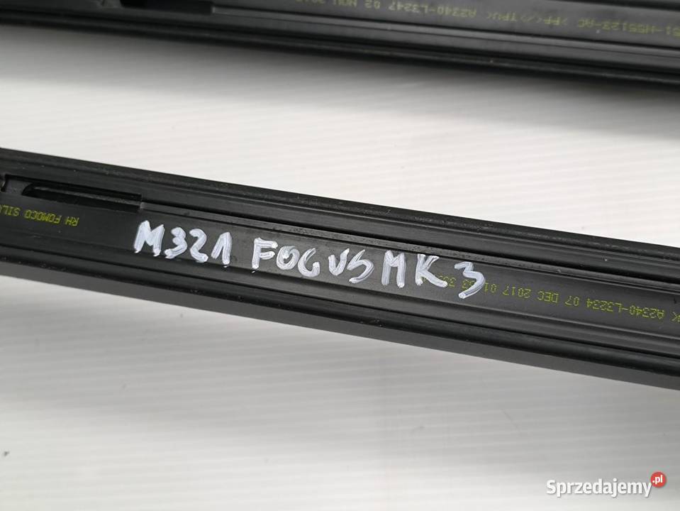 RELINGI DACHOWE CZARNE FORD FOCUS MK3 LIFT KOMBI wielkopolskie