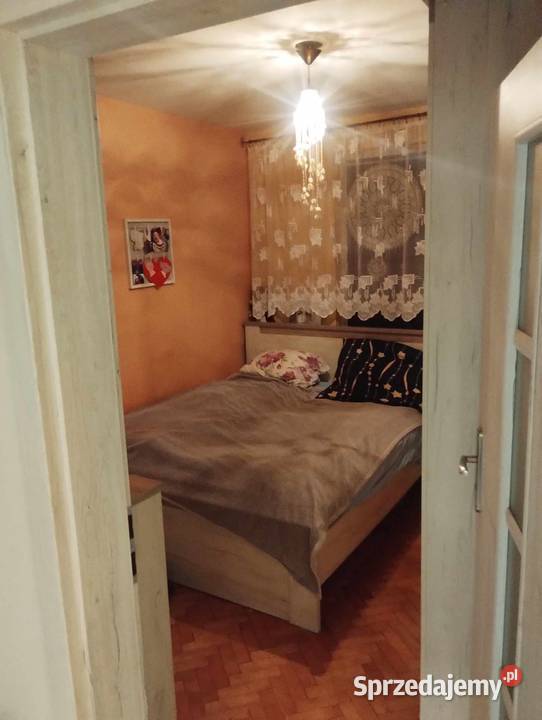 Sprzedam mieszkanie 3 pokoje 4 piętro winda 68 Sprzedaż Łódź