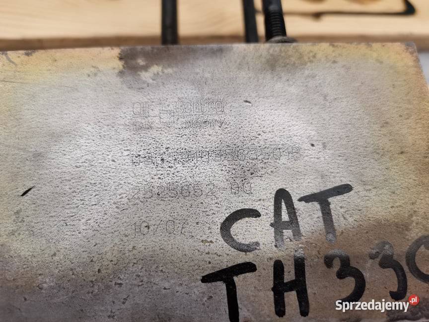 Zamek siłownika wysuwu CAT TH 330 Wilkowo