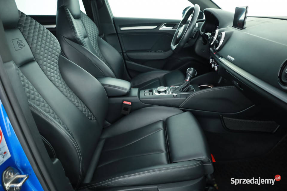 Audi S3 20 TFSI czujnik parkowania