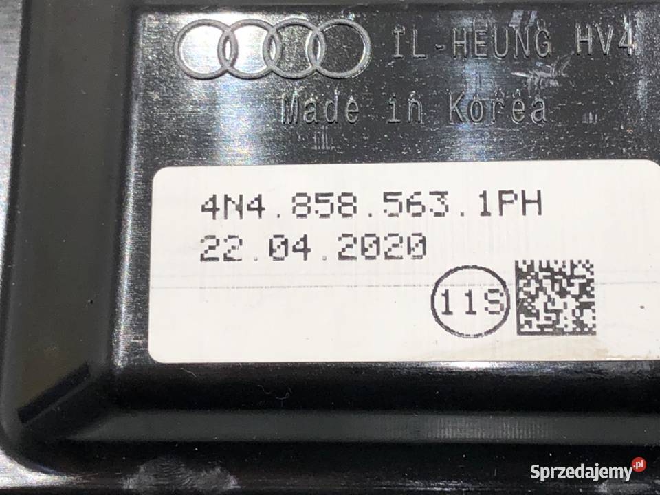 LAMPKA PODSUFITKI LUSTERKO TYŁ AUDI A8 D5 podkarpackie