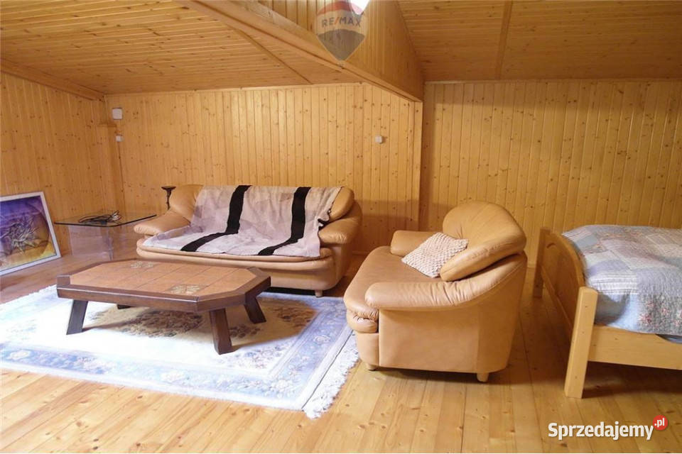 Na sprzedaż budynek na pięknej zadbanej działce