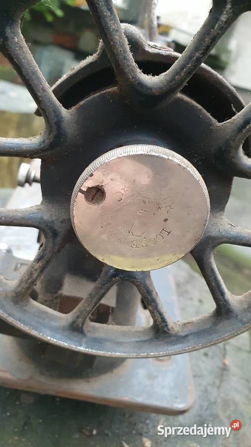 Zabytkowa maszyna do Szycia Mundlos Original Warszawa