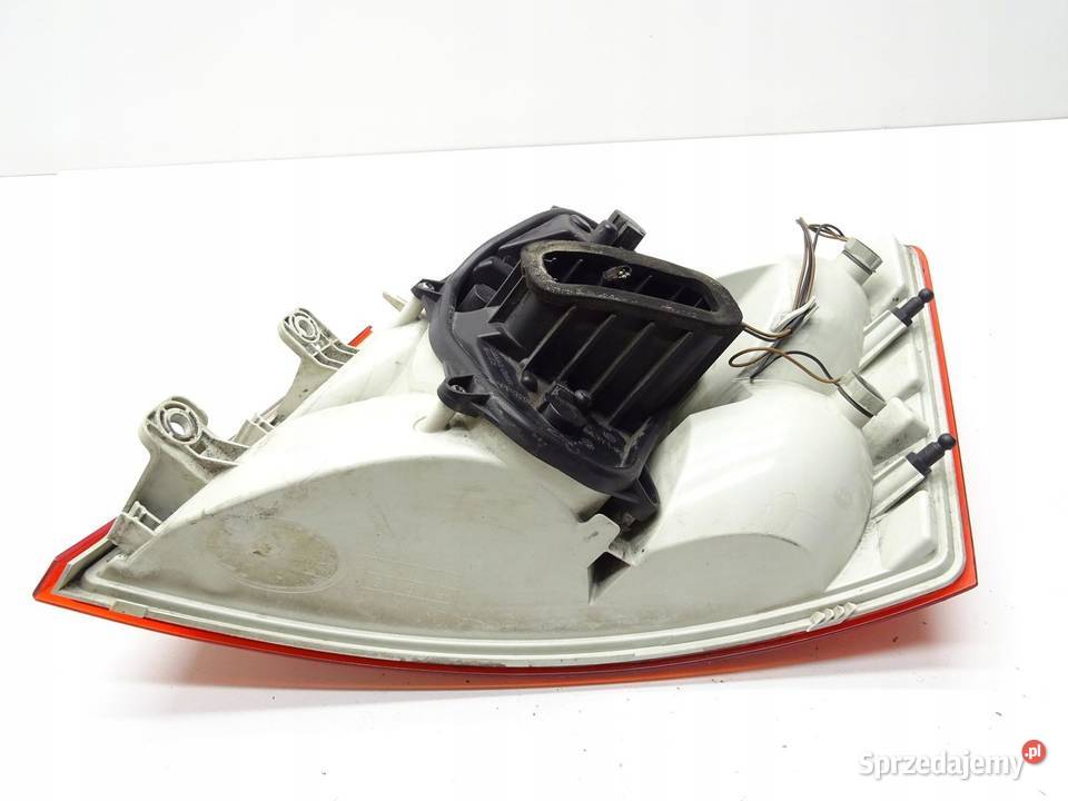 LAMPA LEWA LEWY TYŁ TYLNA SKODA OCTAVIA III HB sprzedam