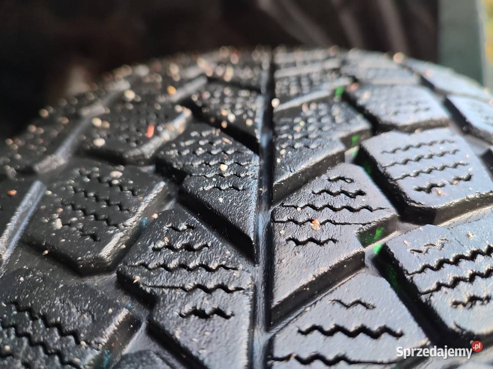 Toyota RAV4 2001 r 20 benzyna 3d Rok produkcji 2001 RAV4 opolskie Nysa