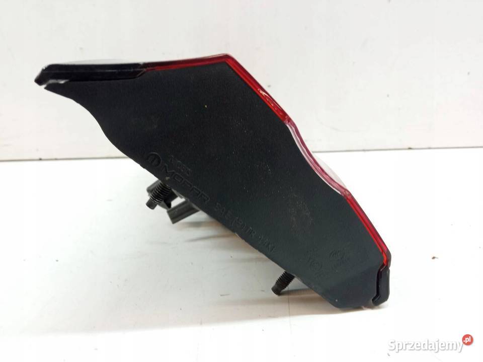 LAMPA TYŁ W KLAPĘ LEWA 68102921AB Jeep Cherokee