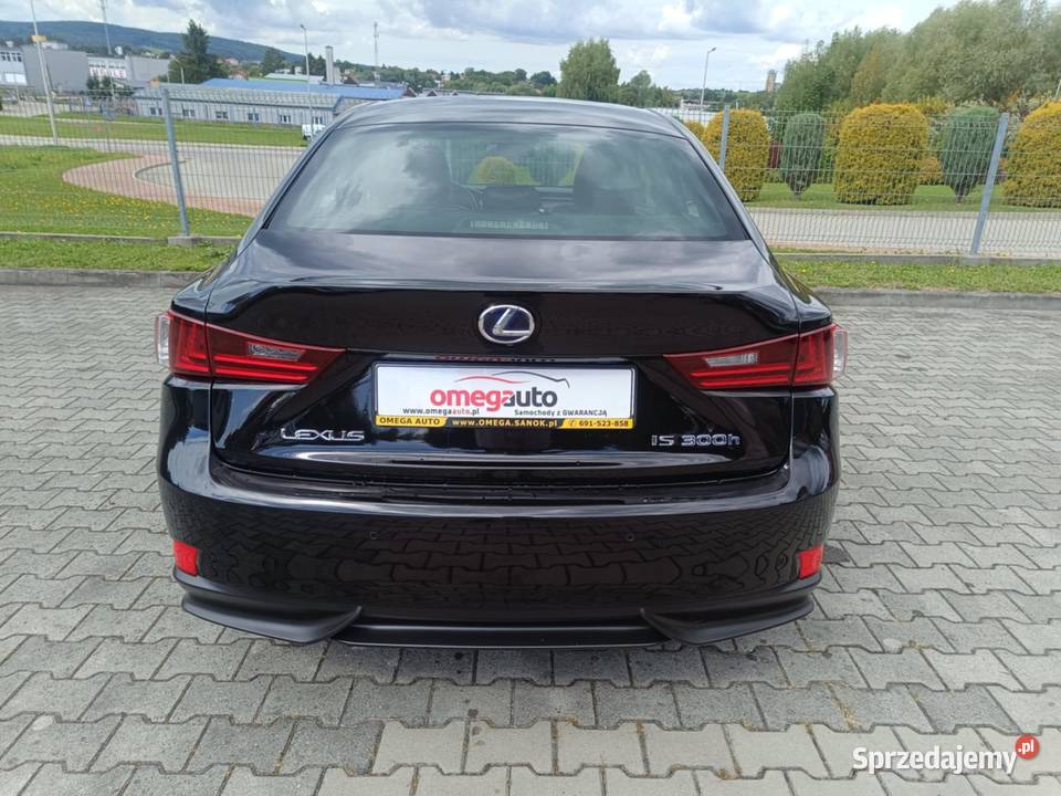 Lexus IS III Sedan 300h 223 FSport HYBRID wielofunkcyjna kierownica