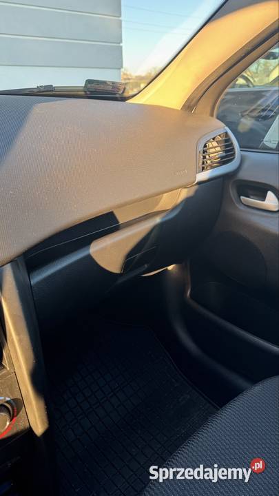 Peugeot 207 16 hdi 90 2010 wersja 99g biały 5 śląskie Żory