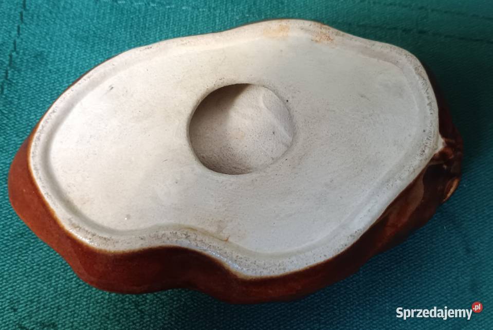 Ceramiczna popielnica z PRL akt kobiety Zbylitowska Góra