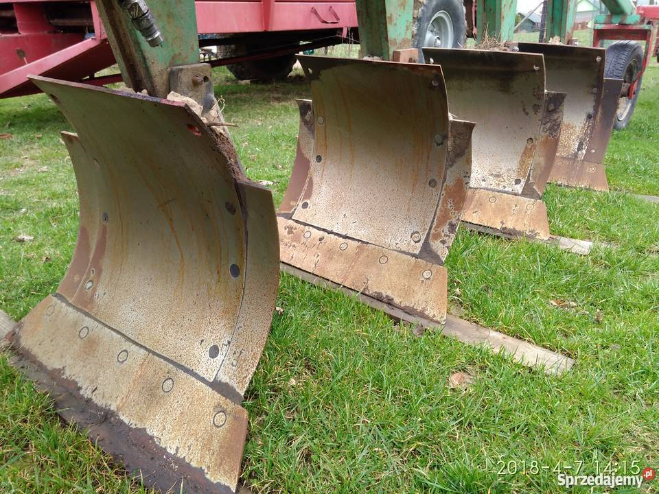 Pług wahadłowy FAMAROL U1251 4 skiby