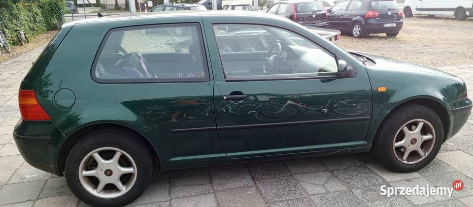 VW Golf 416 BenzynaZ NiemiecBez korozjiSilnik Rok produkcji 1999 Szamotuły sprzedam