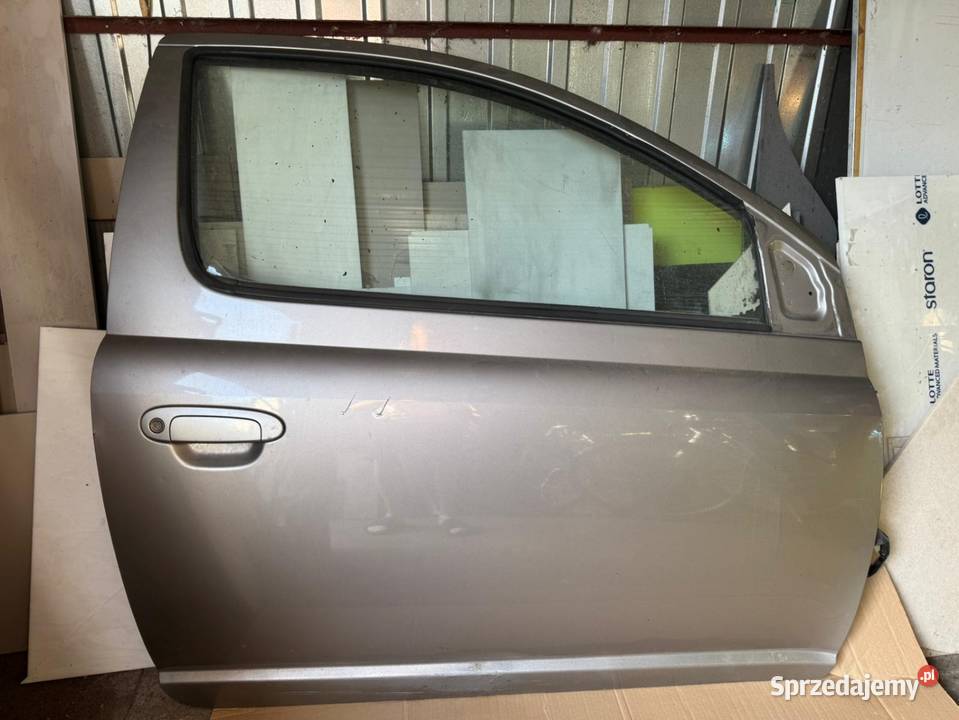 Komplet drzwi przednich Toyota Yaris 1 TS gen 3D Części samochodowe Brok sprzedam
