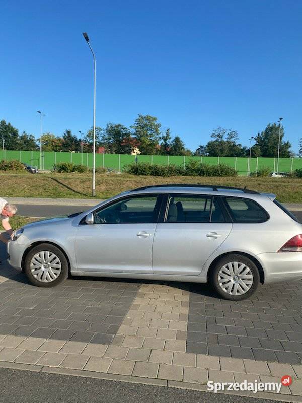 Volkswagen Golf VI COMBI 16 TDI 105 2011r Blue śląskie Katowice