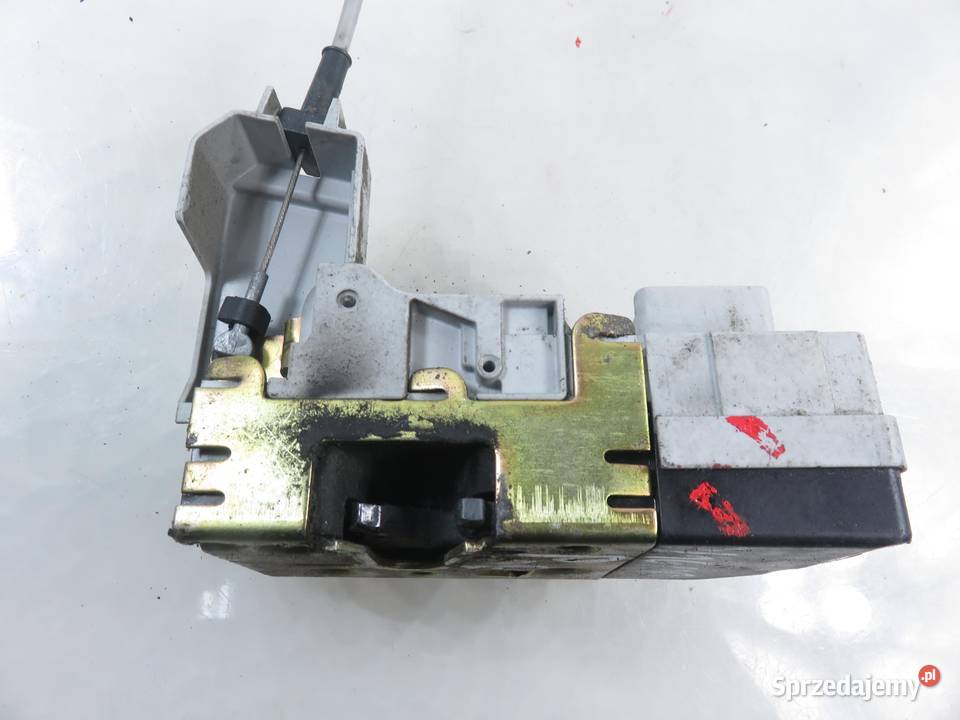 ZAMEK PRAWY PRZEDNI PEUGEOT 3076 PIN