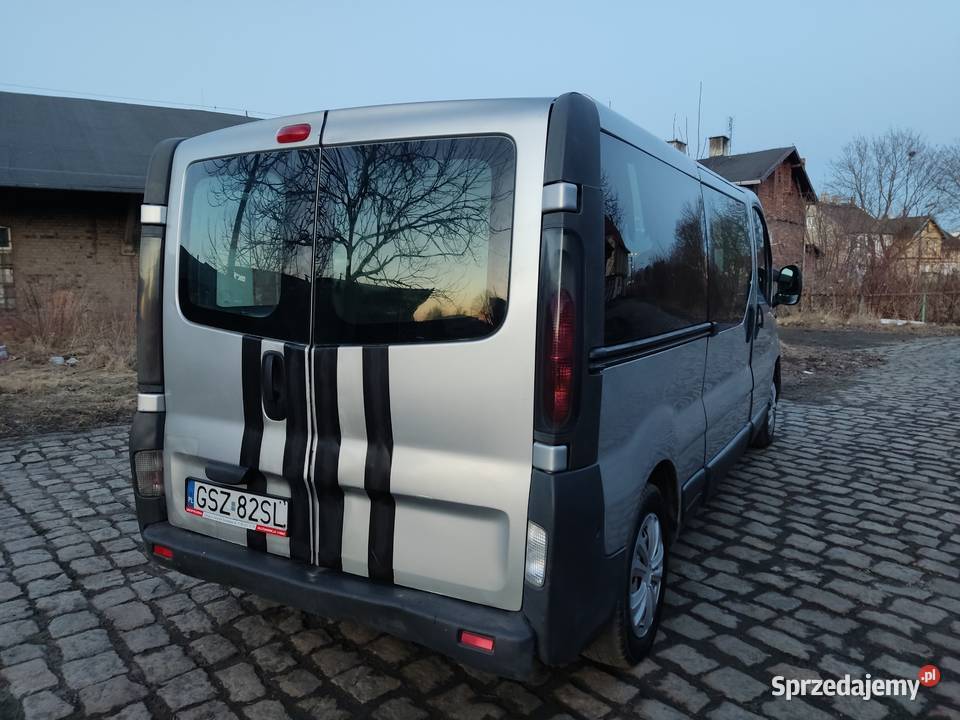 9 osobowy VIVARO r2005 p19d bez dpf długo opłaty nieuszkodzony warmińsko-mazurskie Elbląg