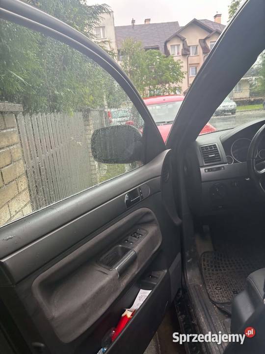 Na sprzedaż Volkswagen Touareg z 2006 roku model asystent parkowania Nowy Sącz sprzedam