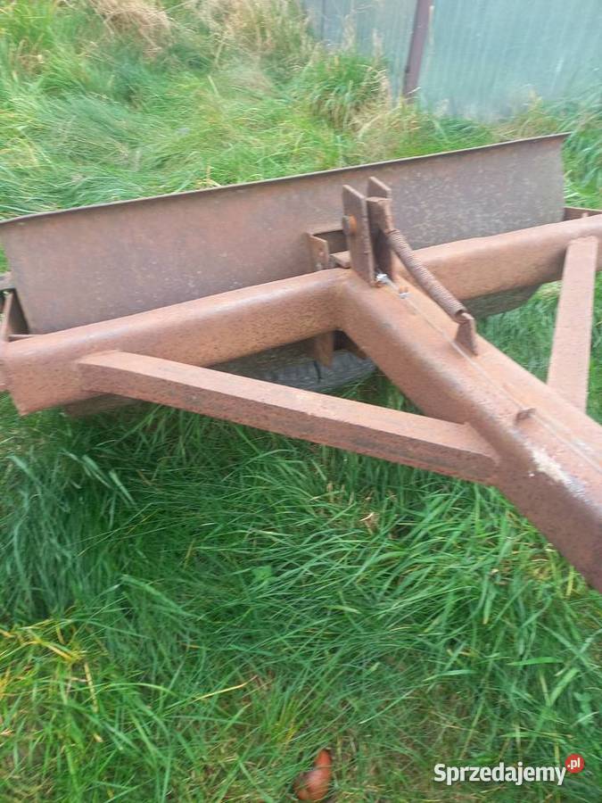 Tur na tył ciągnika Jarosław