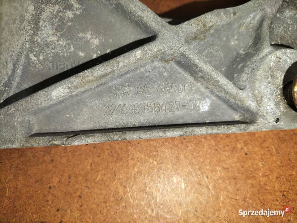 Konsola poduszki silnika lewej stronie BMW E65 Poręba