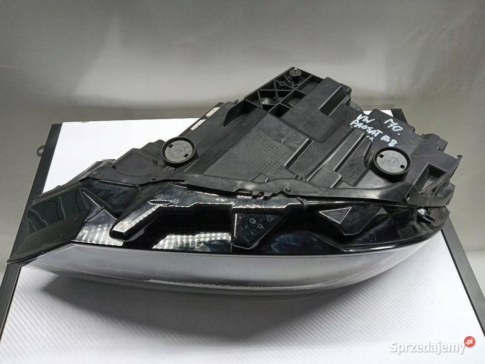 LAMPA PRZÓD PRZEDNIA PRAWA VW PASSAT B8 sprzedam