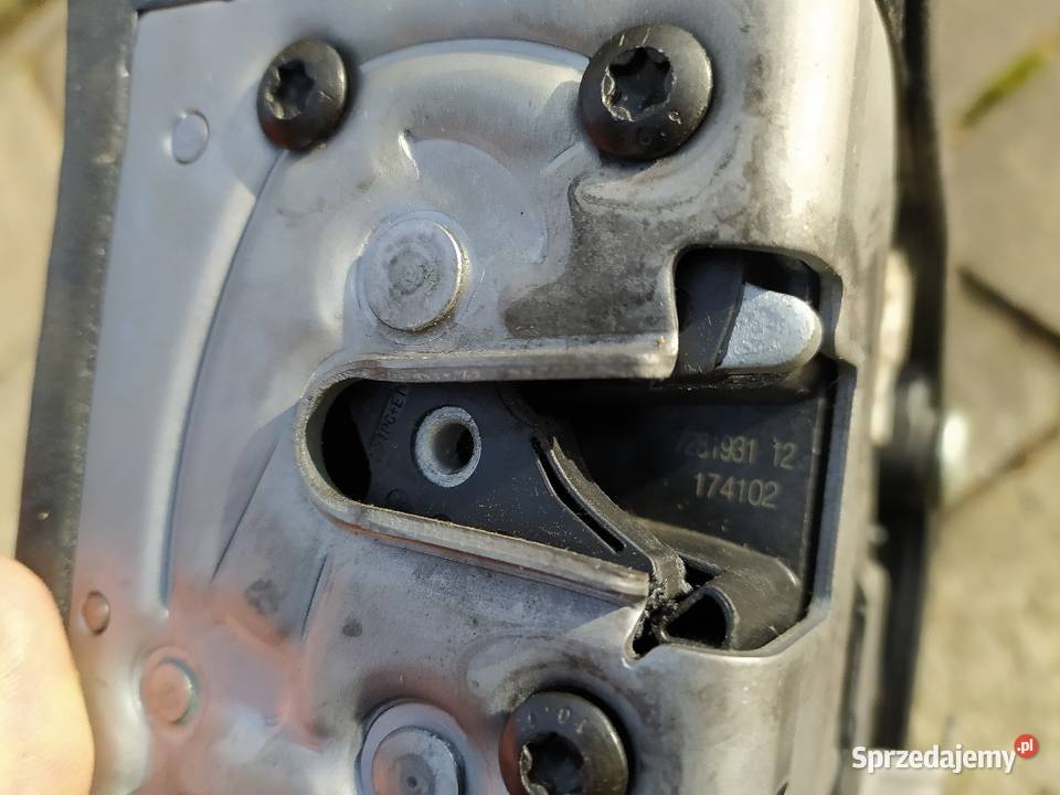 Klamka lewy przód BMW F46 475 komplet z zamkiem małopolskie Tarnów