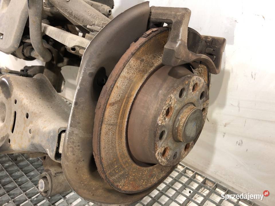 BELKA TYŁ VW CC B7 SportowyCoupe 1116 TYLNA