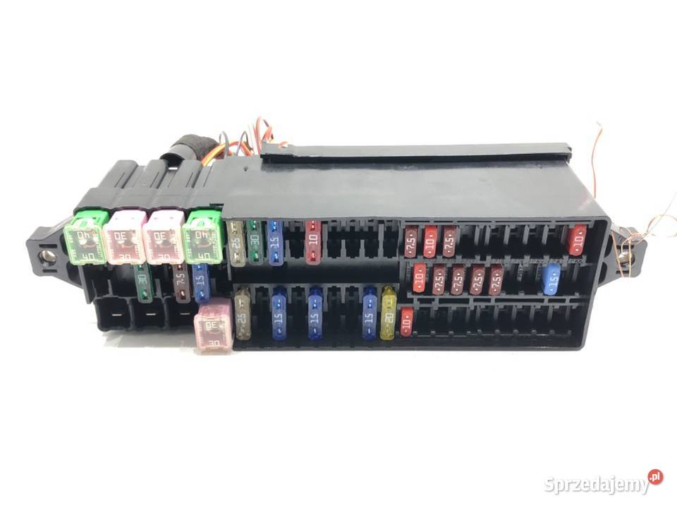 SKRZYNKA BEZPIECZNIKÓW SKODA FABIA III osobowe