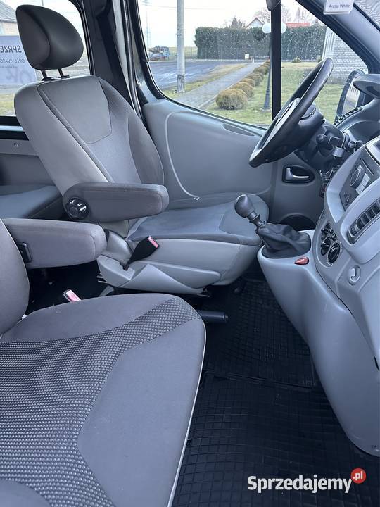 OPEL VIVARO 9 OSOBOWE CD Brodnica