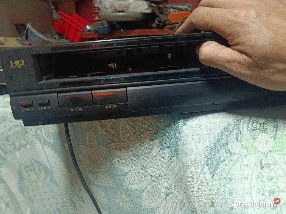 Magnetowid VHS Crown Chojnów