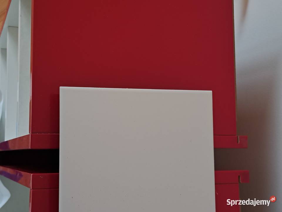 Szafka wisząca lakierowana czerwona Pruszków