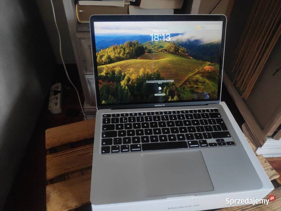 Macbook 13 8Gb256Gb z 2020 w świetnym stanie małopolskie Kraków sprzedam