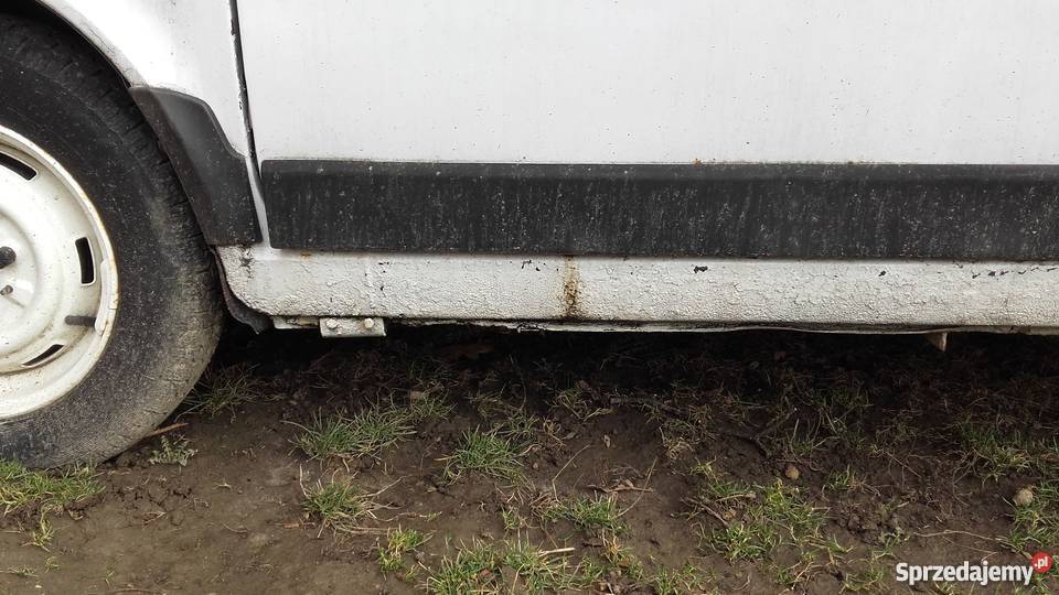 Fiat 126P Maluch uszkodzony Skrzynice Pierwsze